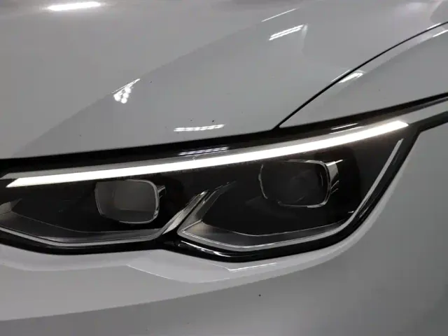 Volkswagen Golf — Фото автомобиля 16