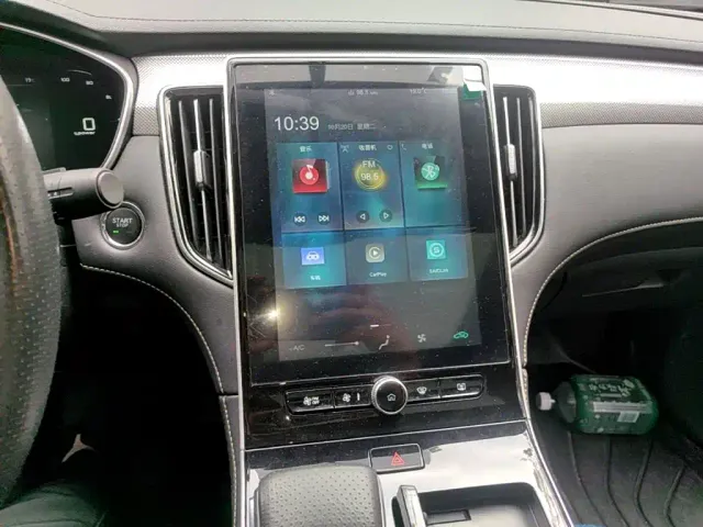 Roewe i6 MAX EV — Фото автомобиля 12