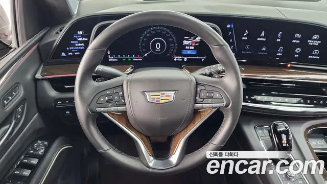 Cadillac Escalade Generation 5 — Фото автомобиля 13