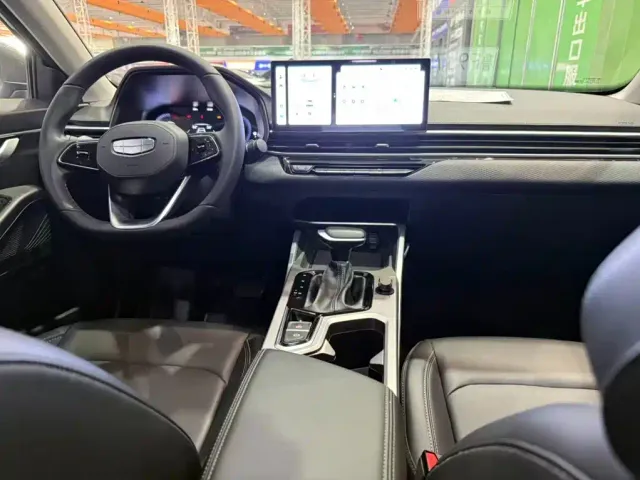 Geely Emgrand — Фото автомобиля 4
