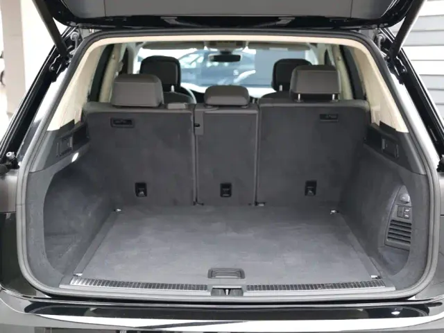 Volkswagen Touareg — Фото автомобиля 29