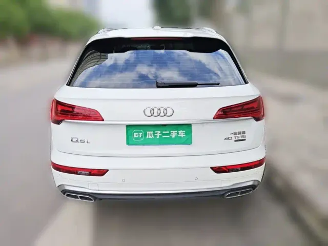 Audi Q5L — Фото автомобиля 3