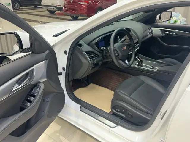 Cadillac CT5 — Фото автомобиля 17