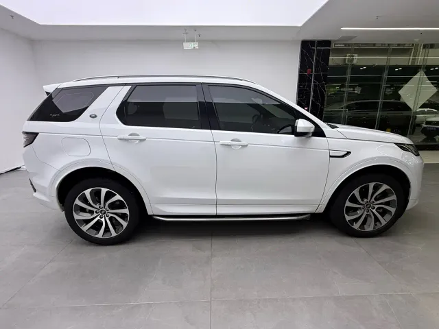 Land Rover Discovery Sport — Фото автомобиля 11