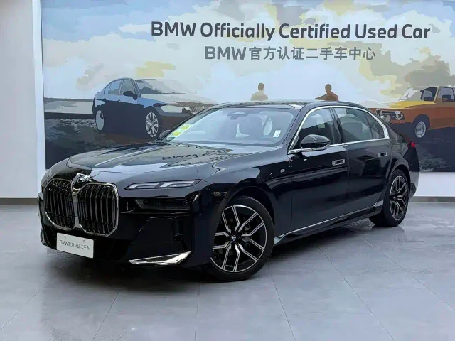 BMW 7 Series — Фото автомобиля 2