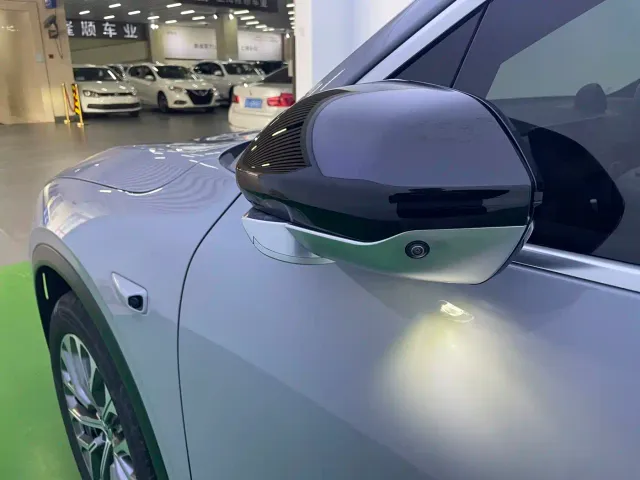 Nio EC6 — Фото автомобиля 12
