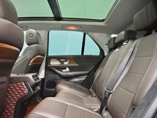 Mercedes-Benz GLE-Class — Фото автомобиля 8