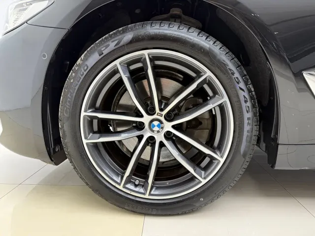 BMW 5 Series — Фото автомобиля 21