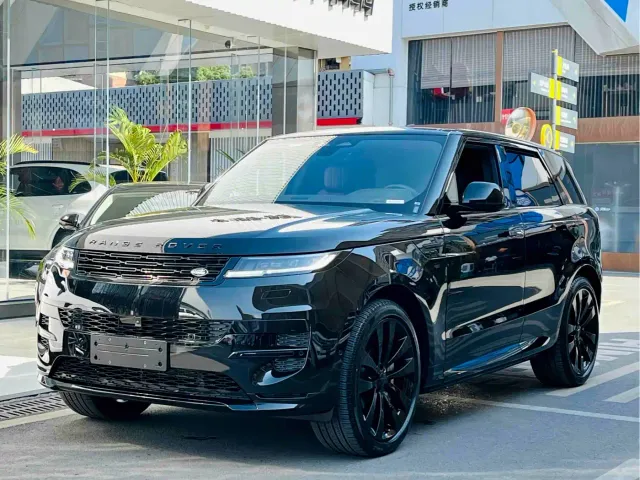Land Rover Range Rover Sport — Фото автомобиля 16