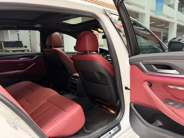 BMW 5 Series — Фото автомобиля 19