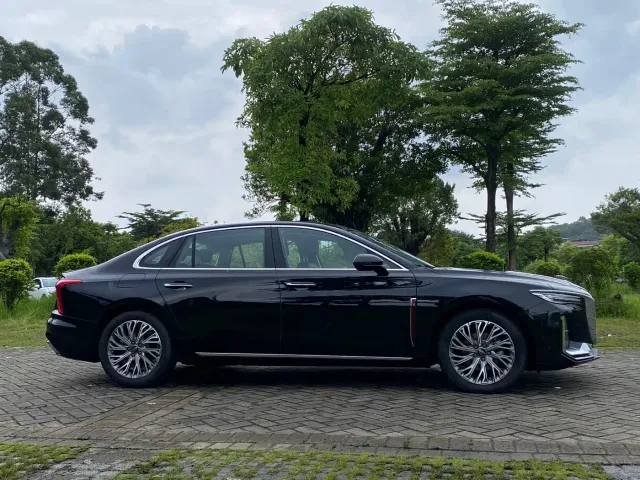 Hongqi H5 — Фото автомобиля 23