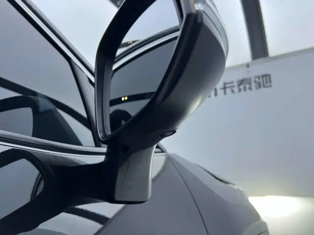Toyota Wildlander — Фото автомобиля 13