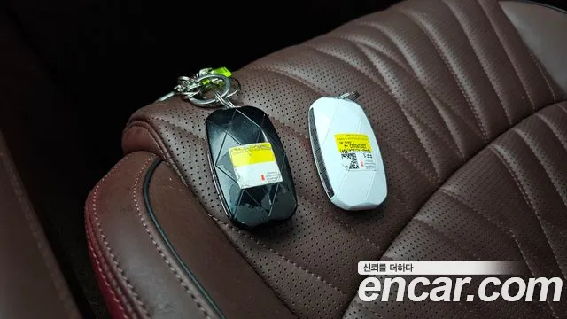Genesis G90 Бензин 3.5 турбо AWD — Фото автомобиля 27