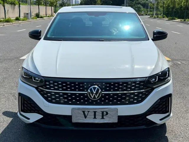Volkswagen Lavida — Фото автомобиля 2