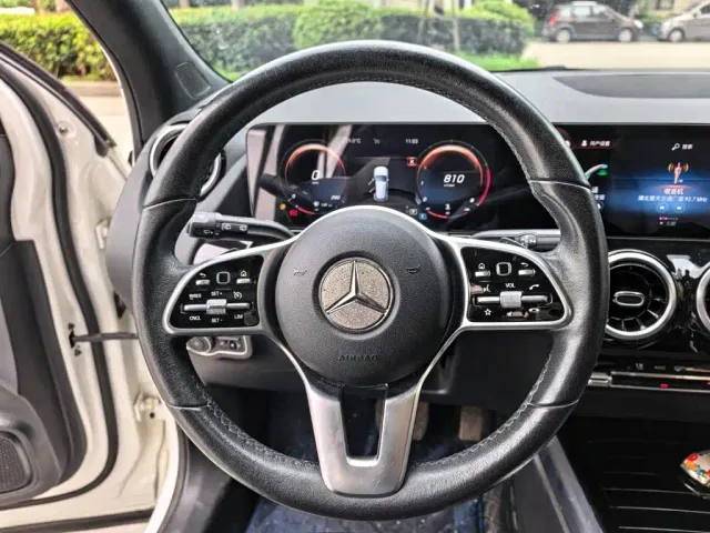 Mercedes-Benz GLA-Class — Фото автомобиля 8