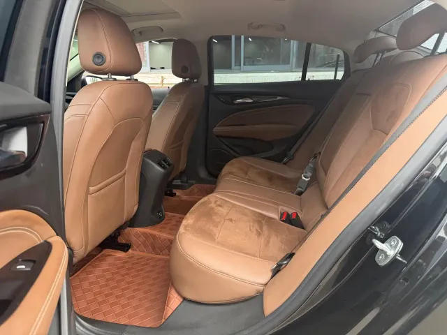Buick Regal — Фото автомобиля 11