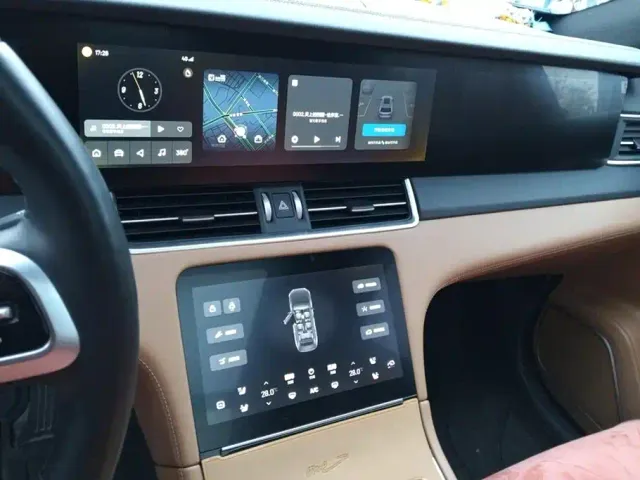 Li Auto ONE — Фото автомобиля 13