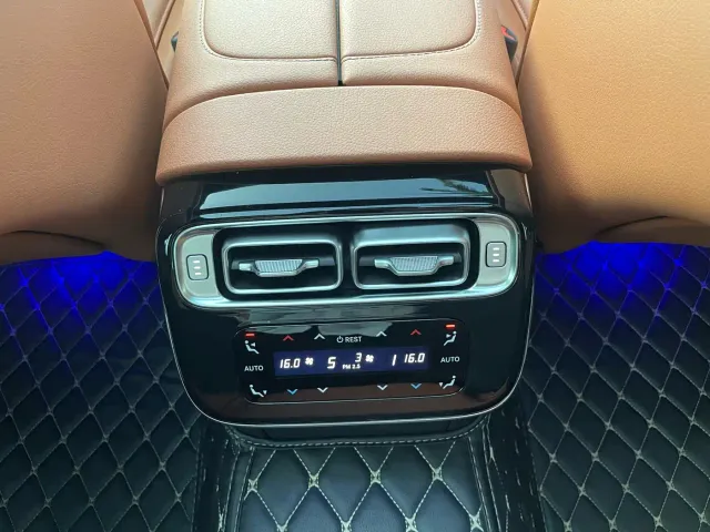 Mercedes-Benz S-Class — Фото автомобиля 19