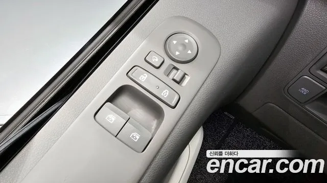 Hyundai Staria Staria 4WD Lounge 9 мест — Фото автомобиля 16