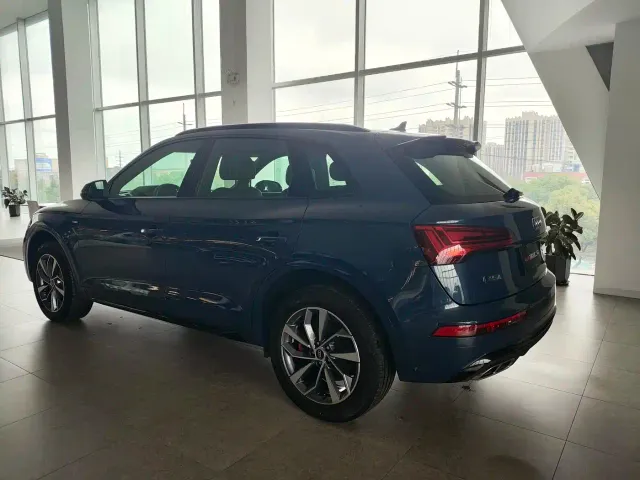 Audi Q5L — Фото автомобиля 3