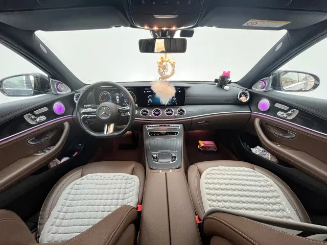 Mercedes-Benz E-Class — Фото автомобиля 8