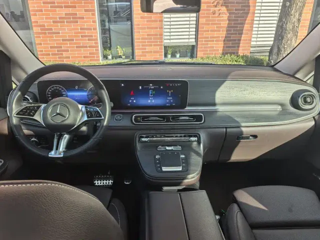 Mercedes-Benz V-Class — Фото автомобиля 6