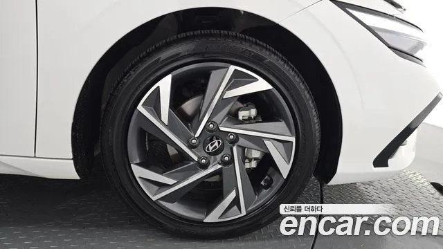 Hyundai Avante CN7 — Фото автомобиля 6
