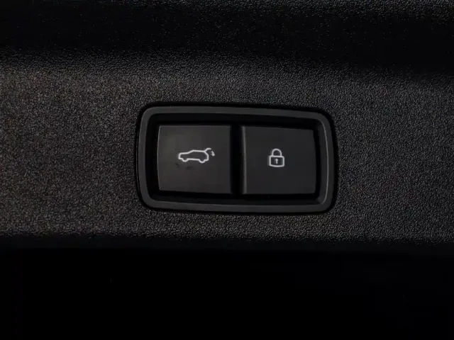 Li Auto Li L8 2025 Max Smart Renewal Edition — Фото автомобиля 23