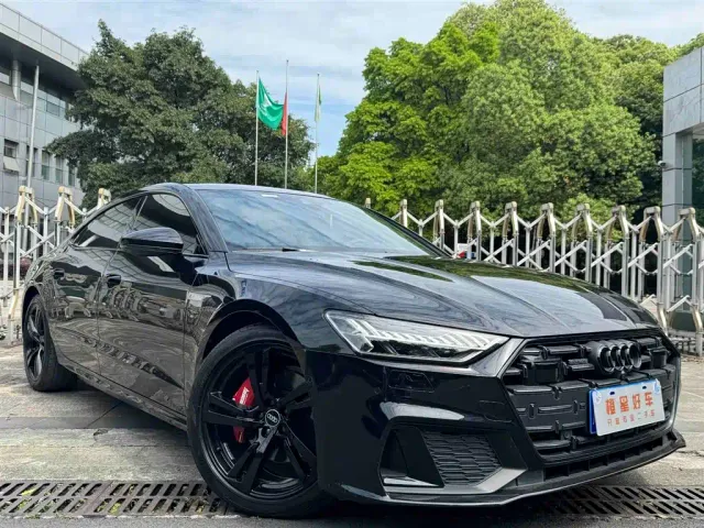 Audi A7L — Фото автомобиля 3