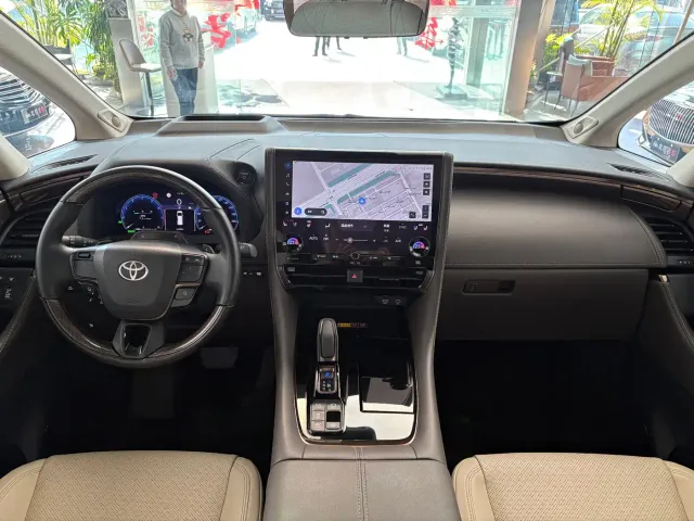 Toyota Alphard — Фото автомобиля 7