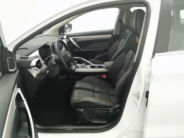 Geely Binyue — Фото автомобиля 10