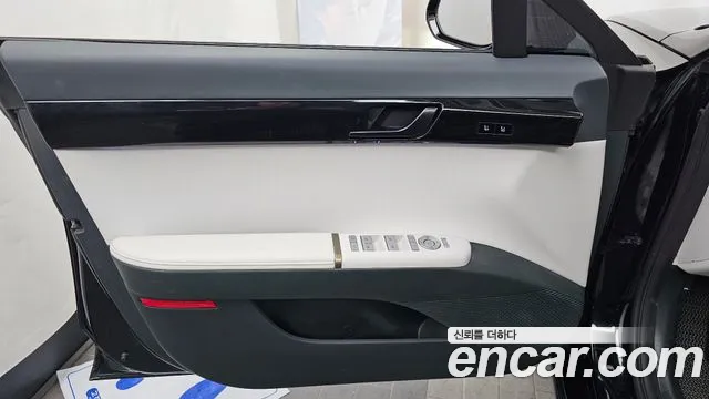 Hyundai Grandeur GN7 — Фото автомобиля 13