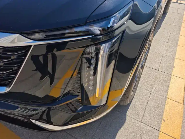 Cadillac XT5 — Фото автомобиля 5