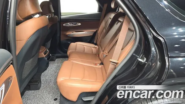 Genesis GV70 — Фото автомобиля 11