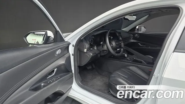 Hyundai AVANTE Avante (CN7) — Фото автомобиля 10