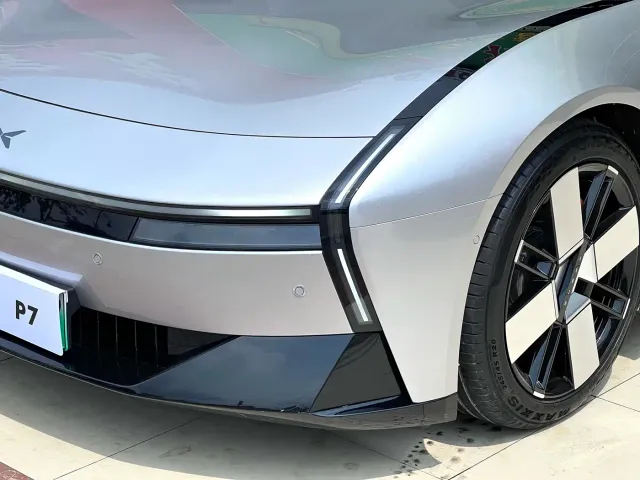 Xpeng P7 — Фото автомобиля 19