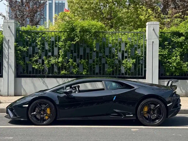 Lamborghini Huracan — Фото автомобиля 2