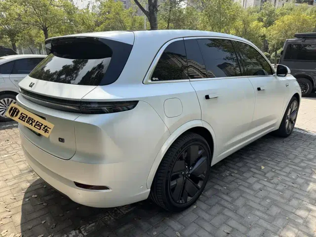Li Auto Li Auto L7 2025 Max Smart Renewal Edition — Фото автомобиля 9