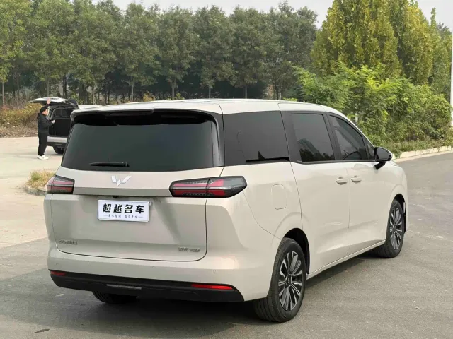 Wuling Starlight 730 — Фото автомобиля 16
