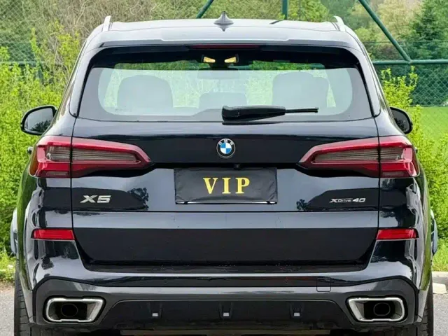 BMW X5 — Фото автомобиля 4