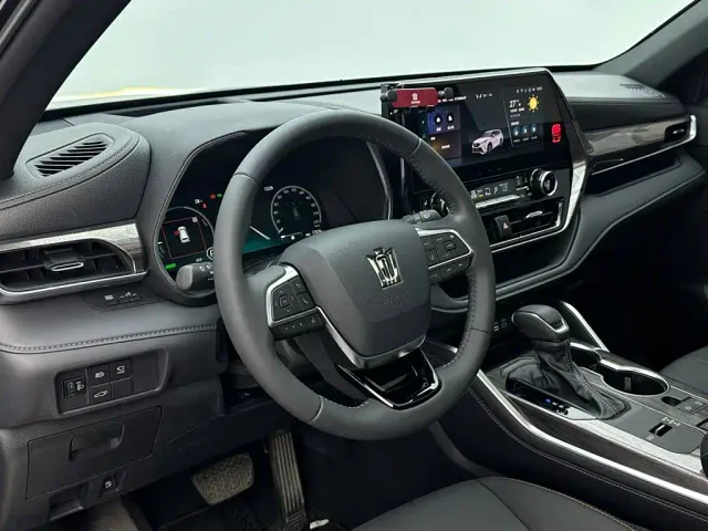 Toyota Crown Kluger — Фото автомобиля 11