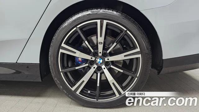 BMW 5-Series 5 серия (G60) 530i xDrive M Sport — Фото автомобиля 19