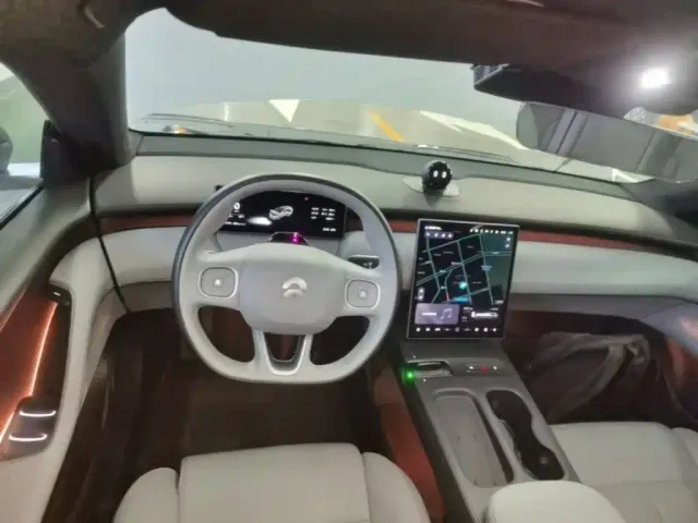 Nio ET5 Touring — Фото автомобиля 10