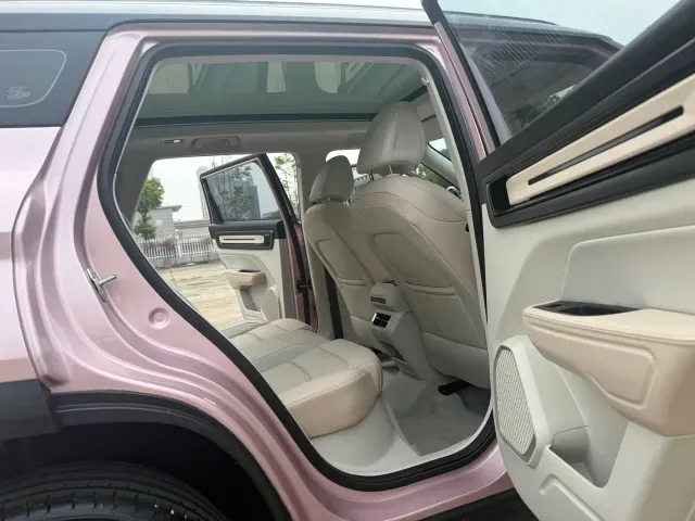 Geely ICON — Фото автомобиля 15