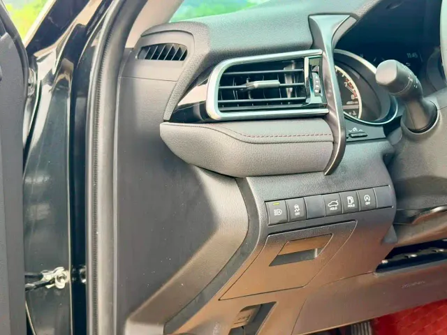Toyota Camry — Фото автомобиля 18