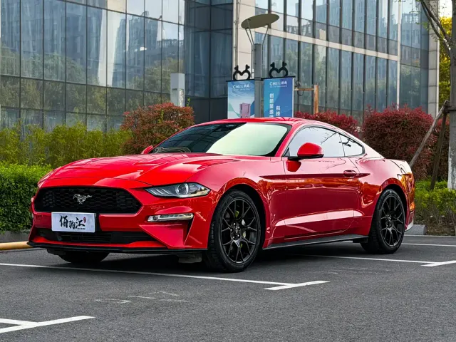 Фотография автомобиля — Ford Mustang