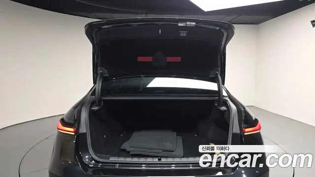 BMW i7 G70 — Фото автомобиля 26