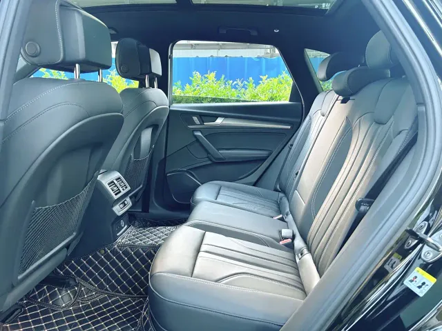 Audi Q5L — Фото автомобиля 6