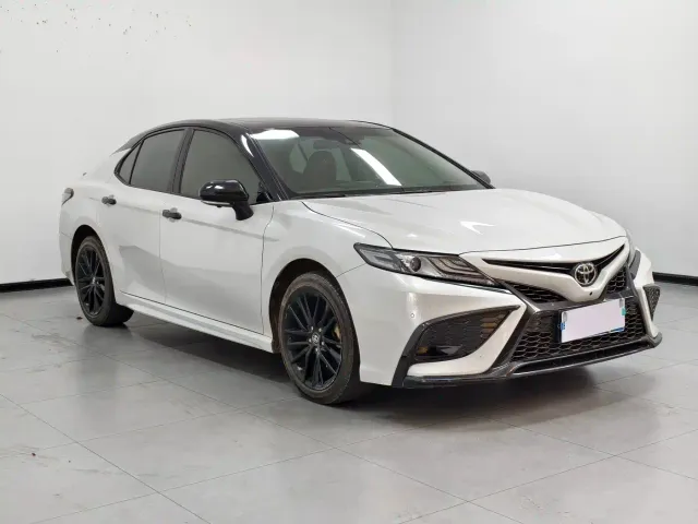 Toyota Camry — Фото автомобиля 3