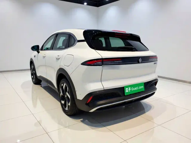 Baojun Yunhai — Фото автомобиля 4